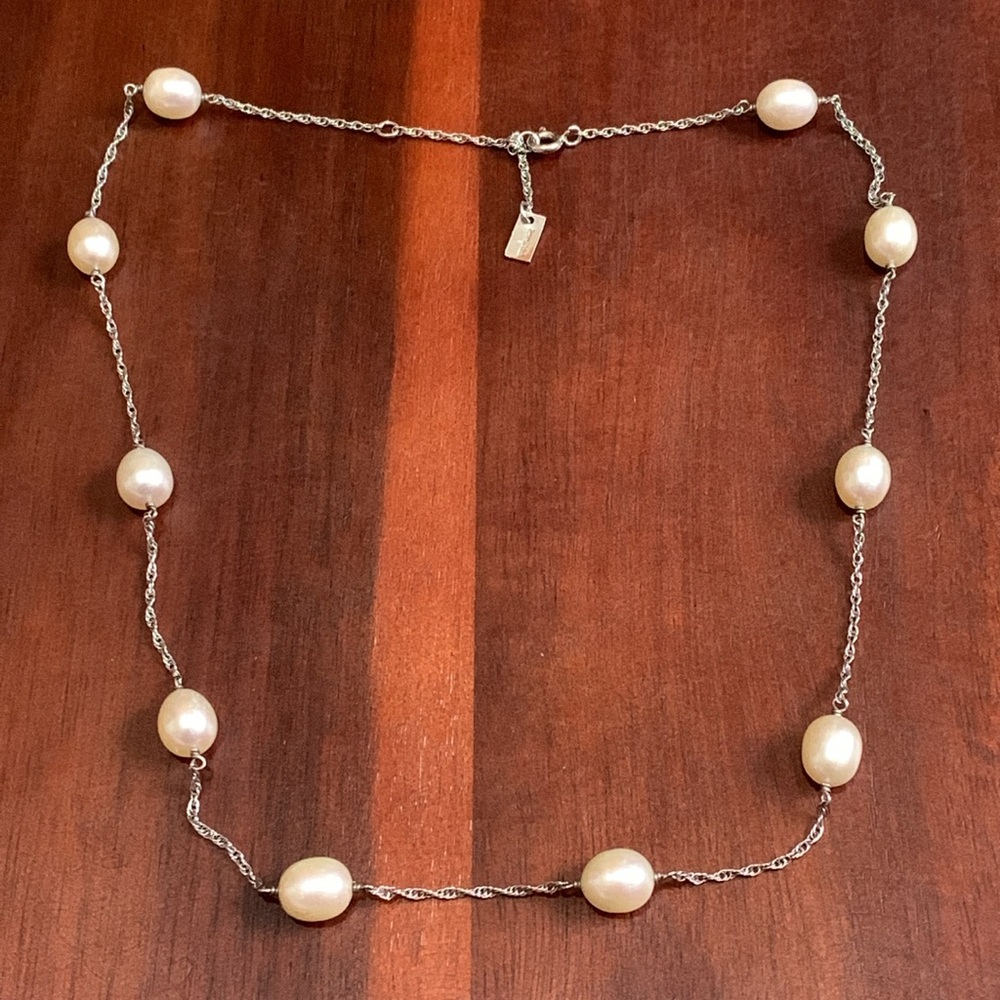 Jewelmak 925 silver and freshwater pearl necklace